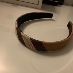 NWOT authentic Burberry headband. Bought at Holt Renfrew.